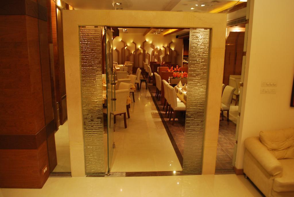 Hotel Millennium Guwahati Zewnętrze zdjęcie