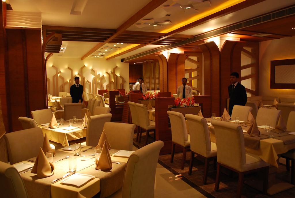 Hotel Millennium Guwahati Zewnętrze zdjęcie