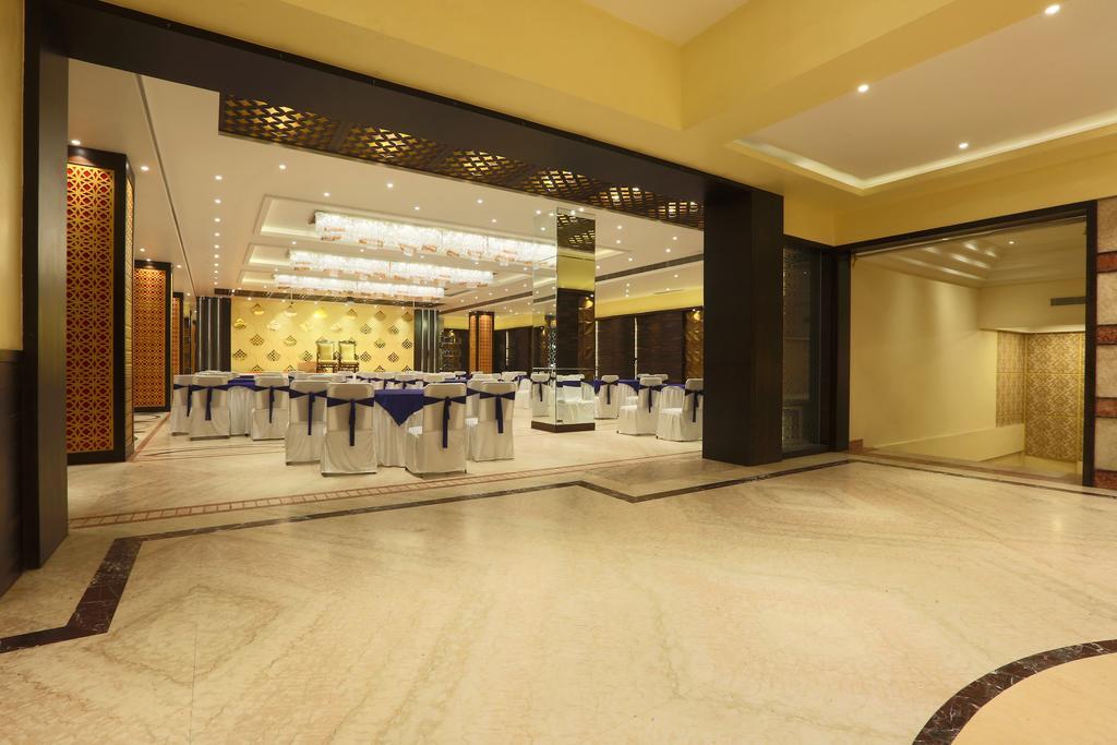 Hotel Millennium Guwahati Zewnętrze zdjęcie