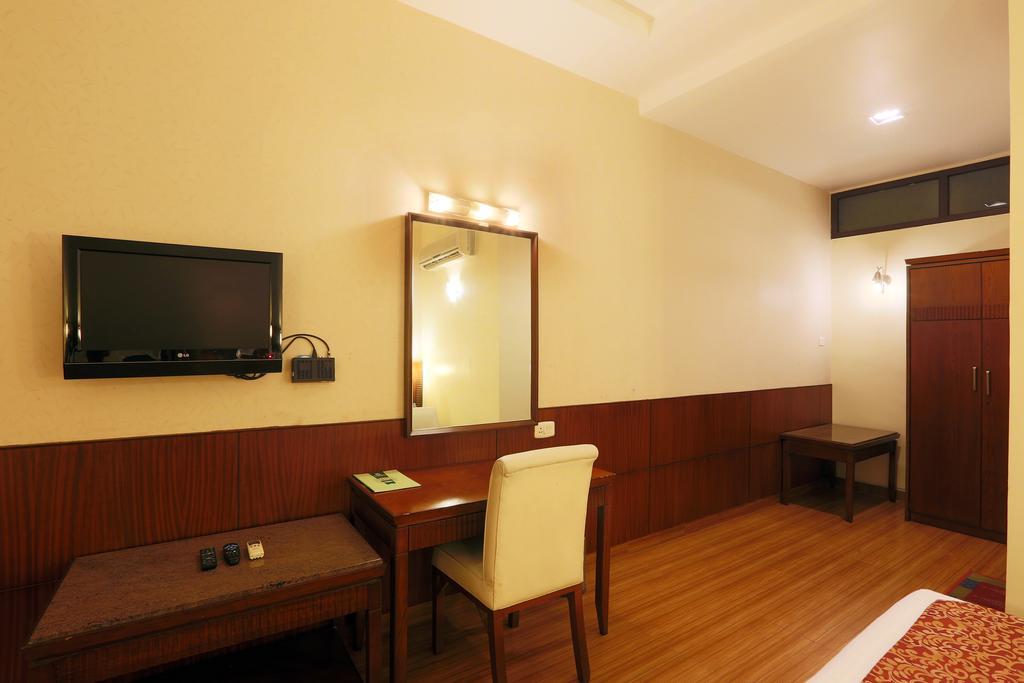 Hotel Millennium Guwahati Zewnętrze zdjęcie