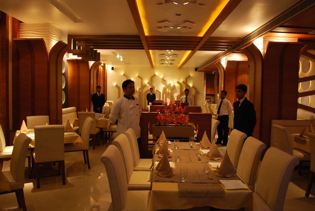 Hotel Millennium Guwahati Zewnętrze zdjęcie